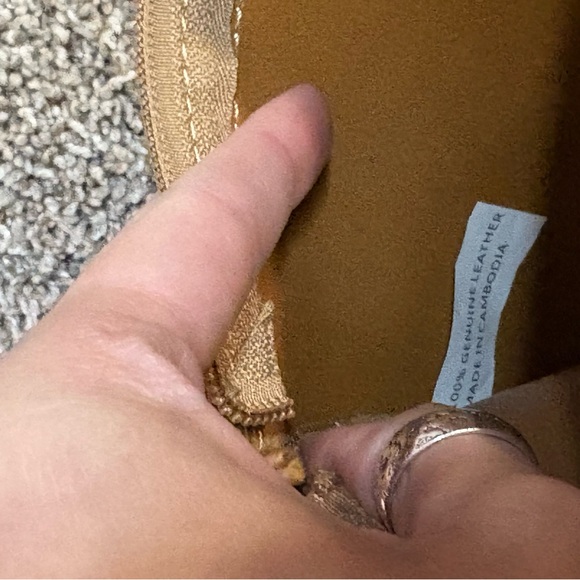 Ariat Camel Beige Fringe Wrislet Genuine Leather - Picture 5 of 7